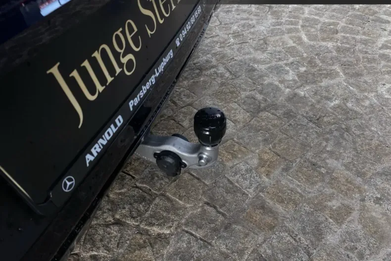 Mercedes-Benz GLC 300 din 2023 cu 3.430 km - oferta MER117547 - foto 11