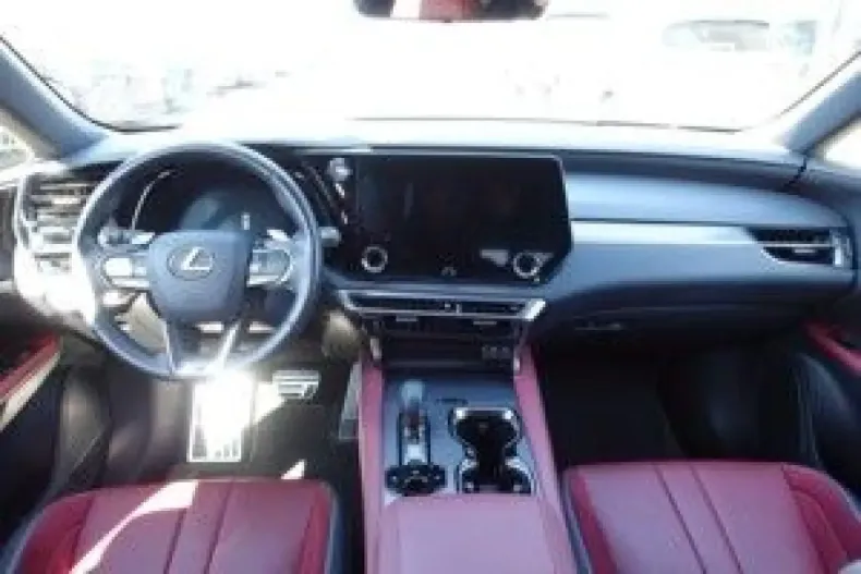 Lexus RX 500 din 2023 cu 41.860 km - oferta LEX117554 - foto 10