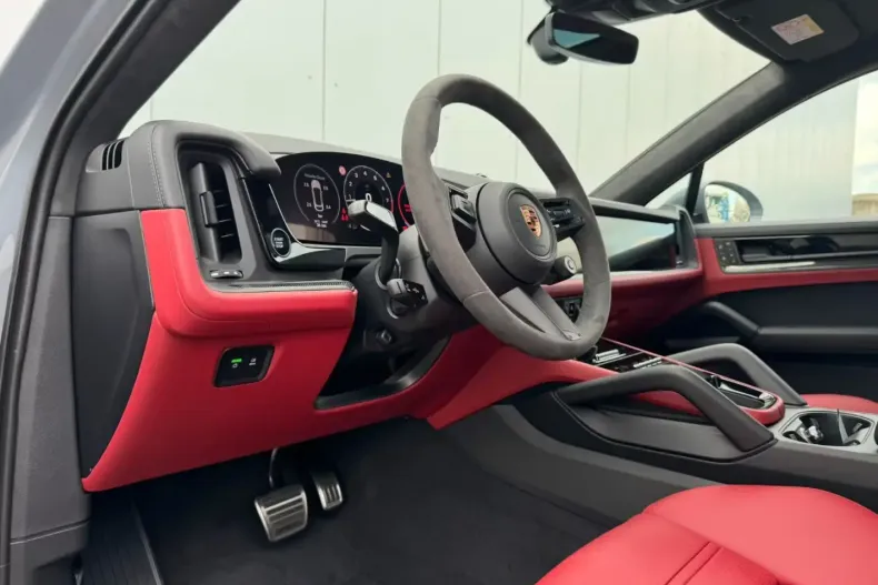 Porsche Cayenne din 2025 cu 20 km - oferta POR117557 - foto 11