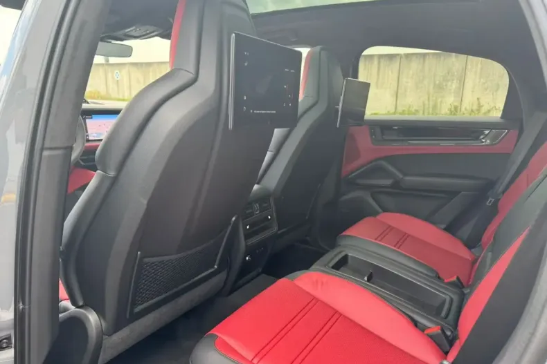 Porsche Cayenne din 2025 cu 20 km - oferta POR117557 - foto 13