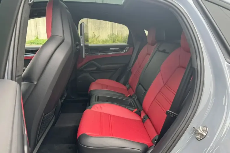 Porsche Cayenne din 2025 cu 20 km - oferta POR117557 - foto 14