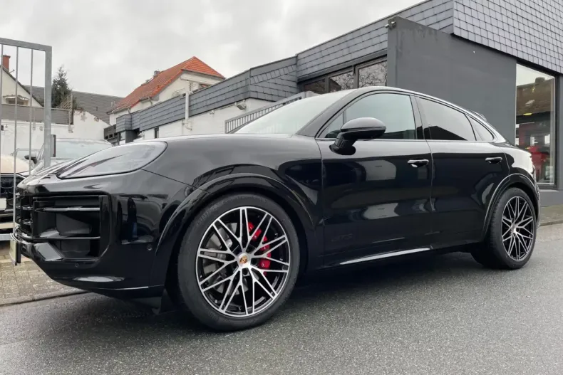 Porsche Cayenne din 2025 cu 20 km - oferta POR117558 - foto 1