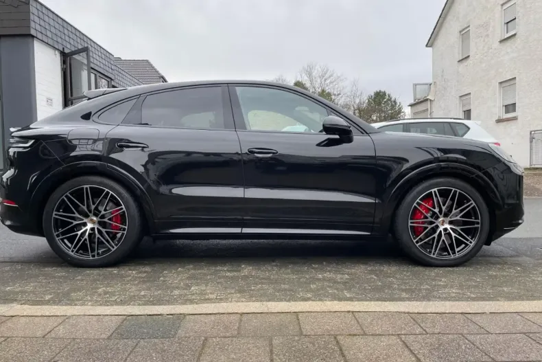 Porsche Cayenne din 2025 cu 20 km - oferta POR117558 - foto 3