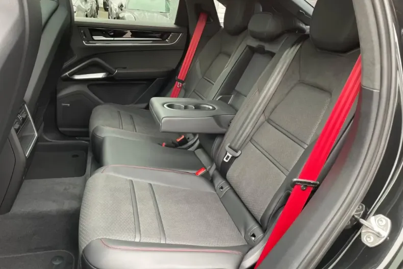 Porsche Cayenne din 2025 cu 20 km - oferta POR117558 - foto 9