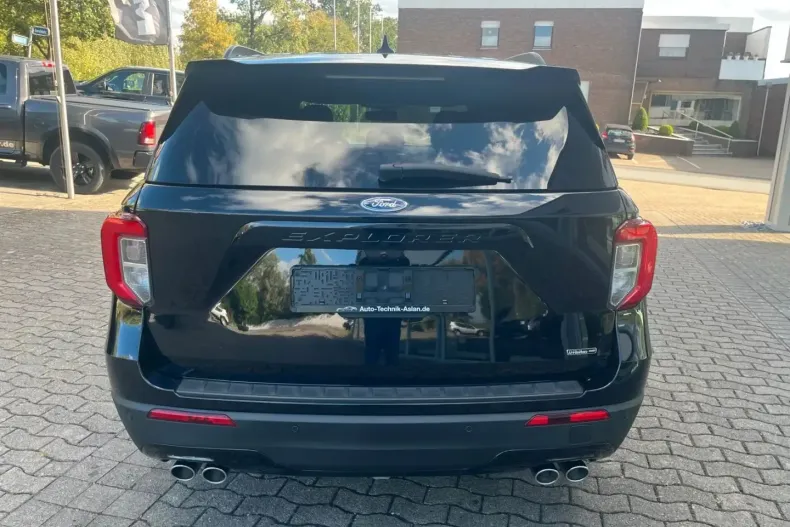 Ford Explorer din 2023 cu 54.300 km - oferta FOR117559 - foto 4