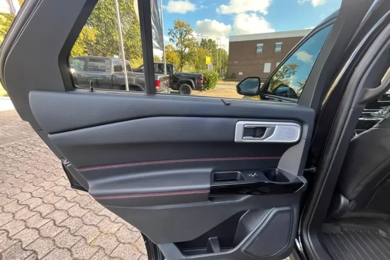 Ford Explorer din 2023 cu 54.300 km - oferta FOR117559 - foto 18