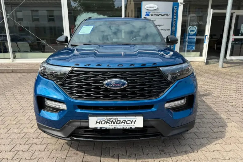 Ford Explorer din 2022 cu 55.100 km - oferta FOR117562 - foto 2