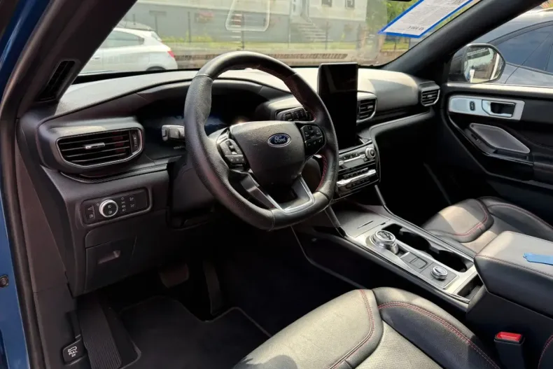 Ford Explorer din 2022 cu 55.100 km - oferta FOR117562 - foto 9