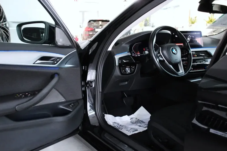 BMW 520 din 2022 cu 87.502 km - oferta BMW117563 - foto 8