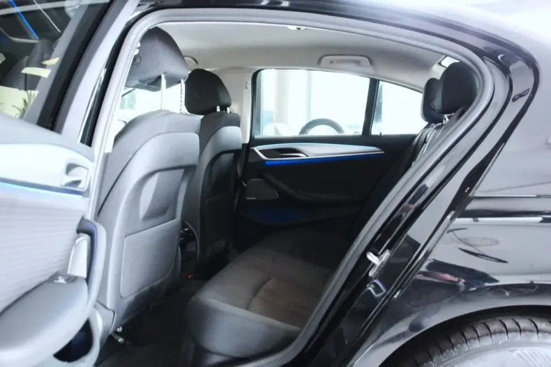 BMW 520 din 2022 cu 87.502 km - oferta BMW117563 - foto 12