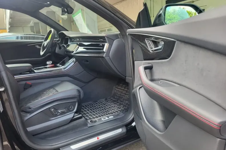 Audi Q8 din 2023 cu 4.000 km - oferta AUD117567 - foto 22