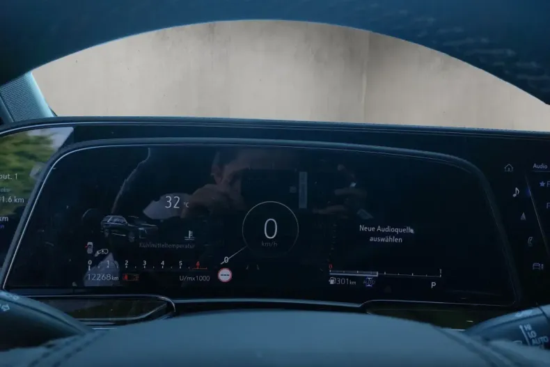 Cadillac Escalade din 2024 cu 15.000 km - oferta CAD117570 - foto 10