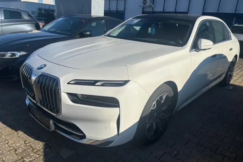 BMW 740 din 2024 cu 38.200 km - oferta BMW117571 - foto 2