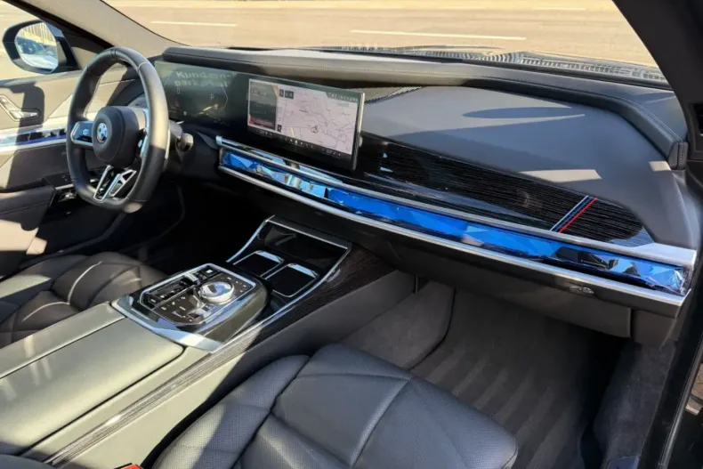 BMW 740 din 2024 cu 38.632 km - oferta BMW117572 - foto 18