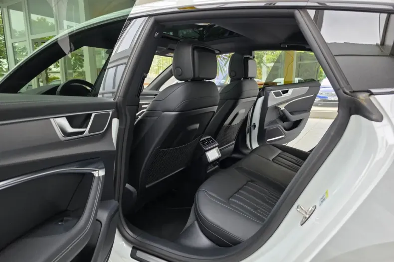 Audi A7 din 2023 cu 50.135 km - oferta AUD117573 - foto 17