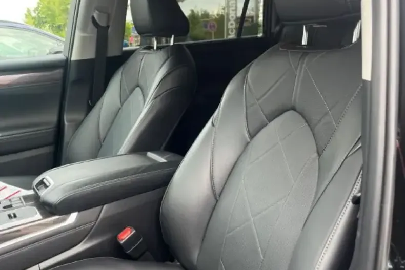 Toyota Highlander din 2024 cu 8.761 km - oferta TOY117574 - foto 19