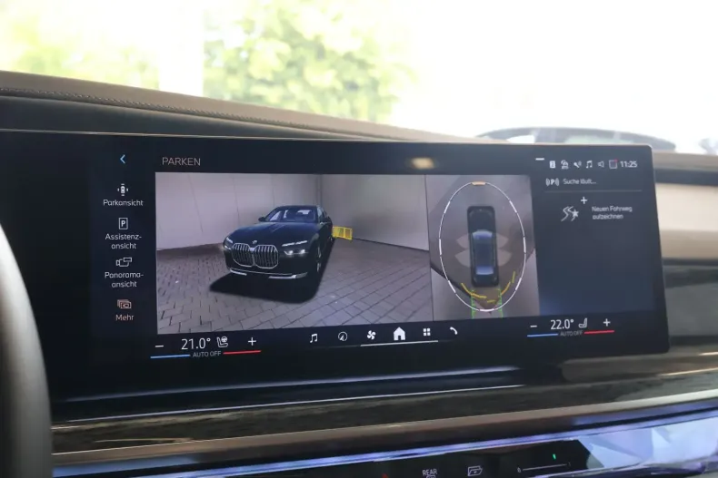 BMW 740 din 2023 cu 69.950 km - oferta BMW117576 - foto 12