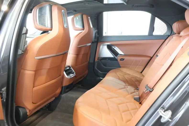 BMW 740 din 2023 cu 69.950 km - oferta BMW117576 - foto 19