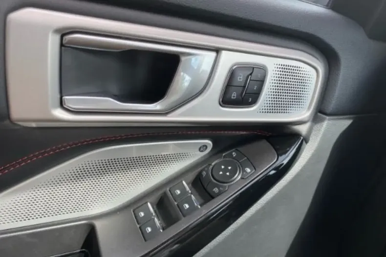 Ford Explorer din 2024 cu 40.776 km - oferta FOR117578 - foto 18