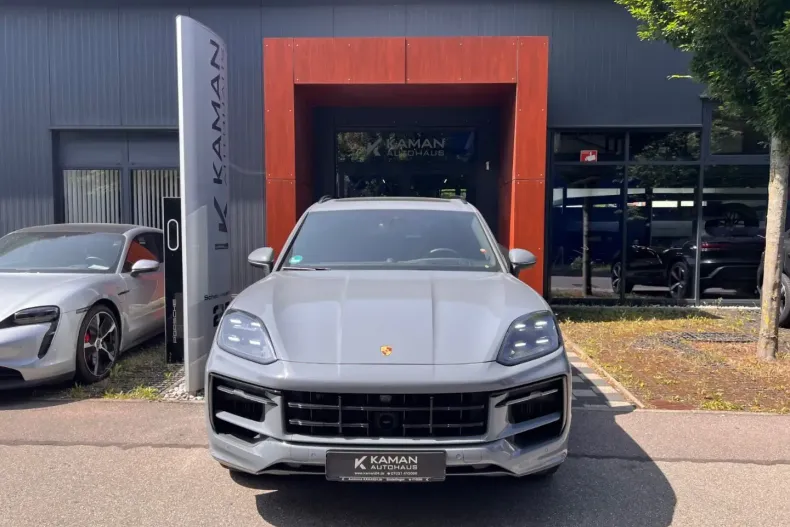 Porsche Cayenne din 2024 cu 26.200 km - oferta POR117584 - foto 3