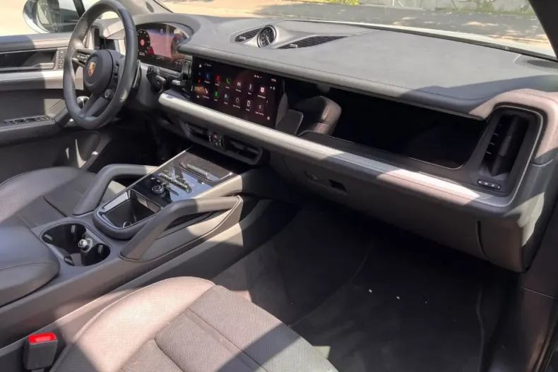 Porsche Cayenne din 2024 cu 26.200 km - oferta POR117584 - foto 8