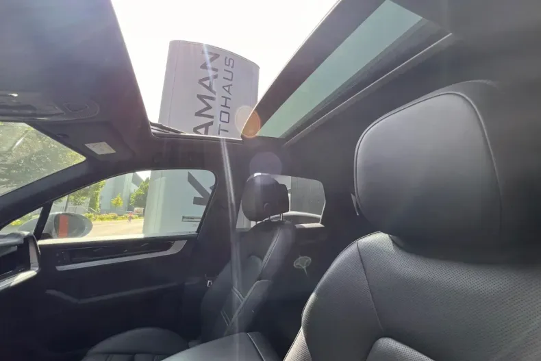 Porsche Cayenne din 2024 cu 26.200 km - oferta POR117584 - foto 15