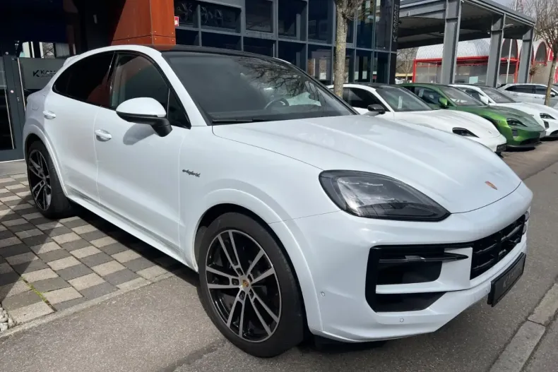 Porsche Cayenne din 2023 cu 43.400 km - oferta POR117585 - foto 1