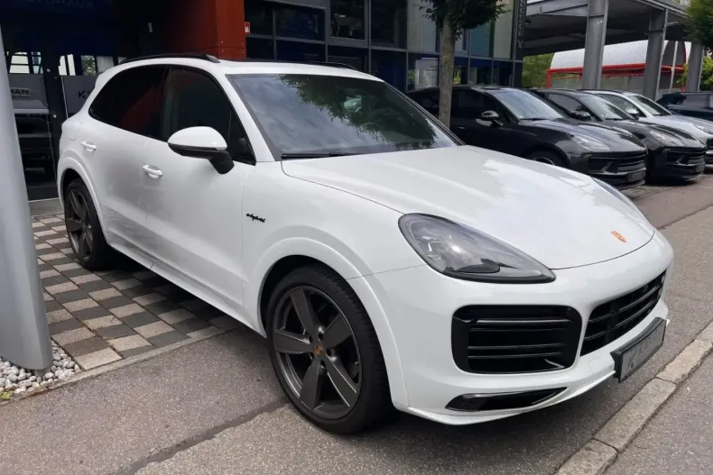 Porsche Cayenne din 2022 cu 13.800 km - oferta POR117586 - foto 1