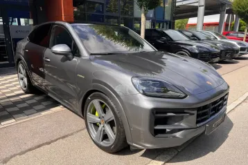 Porsche Cayenne din 2023 - oferta POR117587
