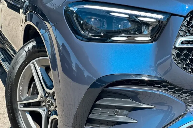 Mercedes-Benz GLE 350 din 2023 cu 3.975 km - oferta MER117589 - foto 3