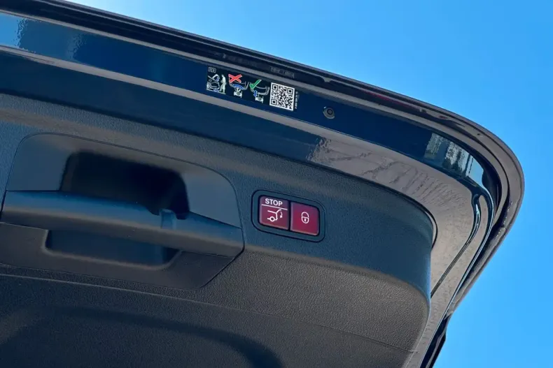 Mercedes-Benz GLE 350 din 2023 cu 3.975 km - oferta MER117589 - foto 12