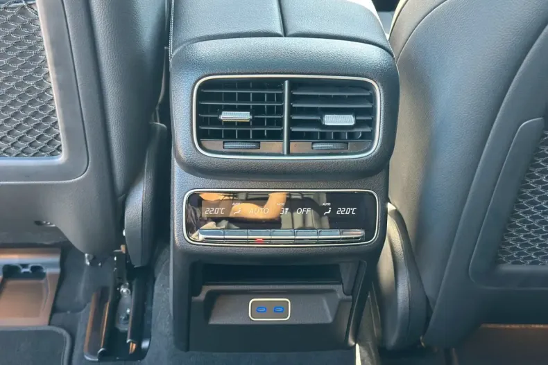 Mercedes-Benz GLE 350 din 2023 cu 3.975 km - oferta MER117589 - foto 17