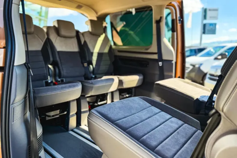 Volkswagen T7 Multivan din 2025 cu 1.250 km - oferta VOL117596 - foto 19