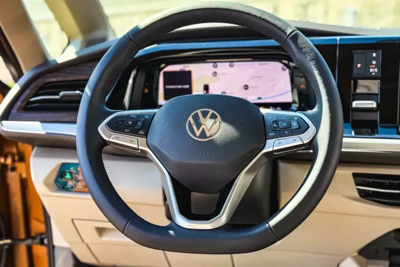 Volkswagen T7 Multivan din 2025 cu 1.250 km - oferta VOL117596 - foto 28