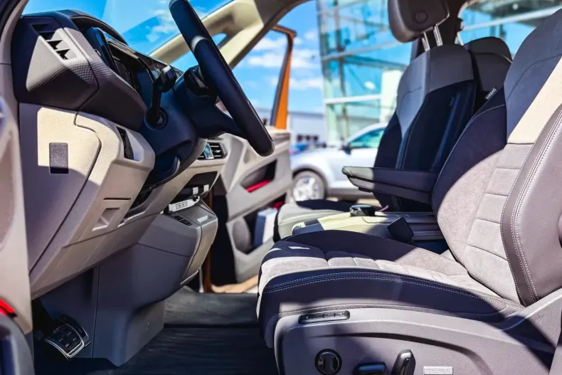 Volkswagen T7 Multivan din 2025 cu 1.250 km - oferta VOL117596 - foto 31