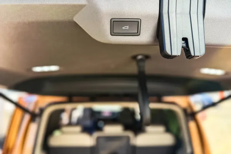 Volkswagen T7 Multivan din 2025 cu 1.250 km - oferta VOL117596 - foto 35