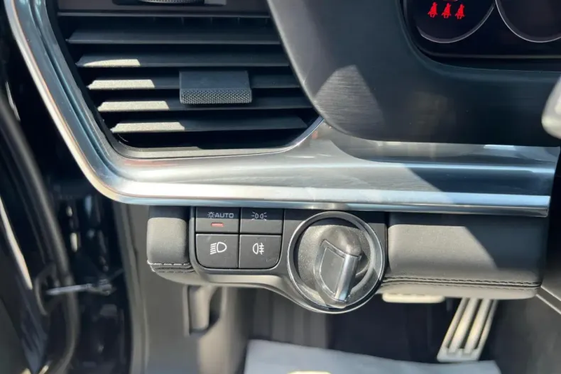 Porsche Panamera din 2022 cu 63.570 km - oferta POR117602 - foto 28