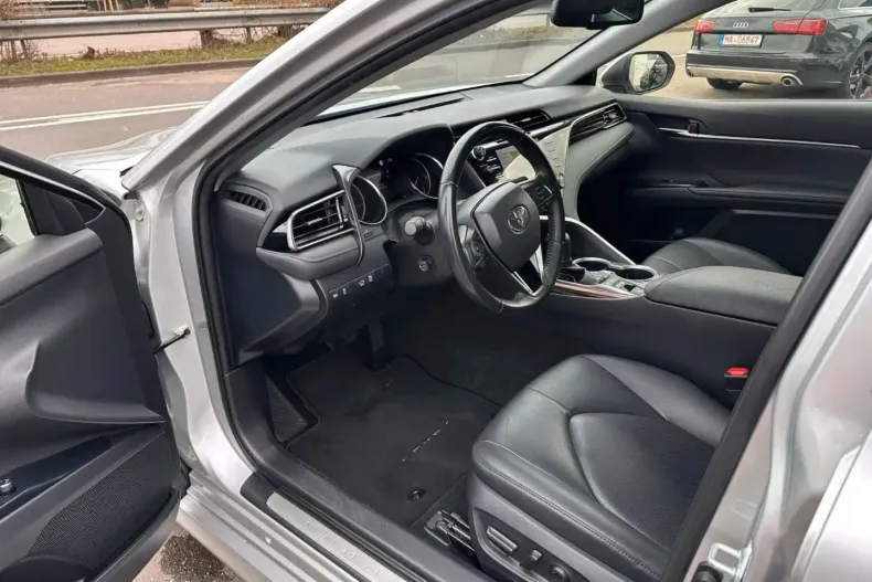 Toyota Camry din 2021 cu 39.000 km - oferta TOY117606 - foto 9