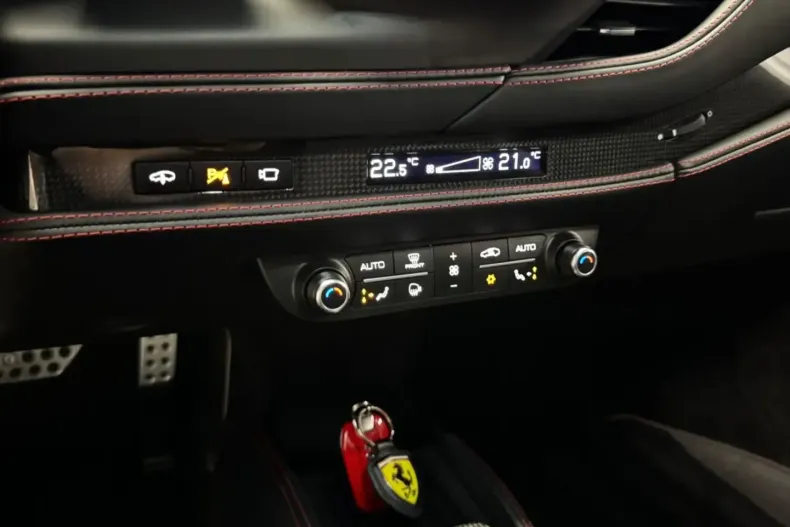 Ferrari F8 din 2021 cu 14.500 km - oferta FER117612 - foto 24