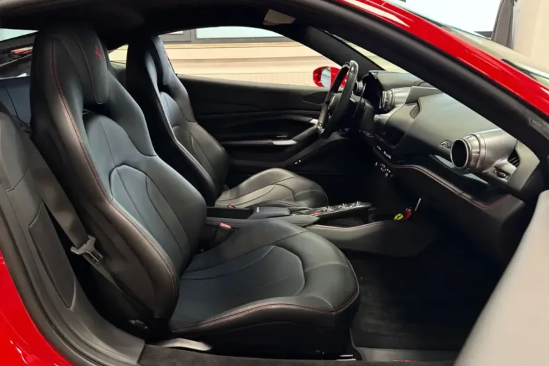 Ferrari F8 din 2021 cu 14.500 km - oferta FER117612 - foto 26