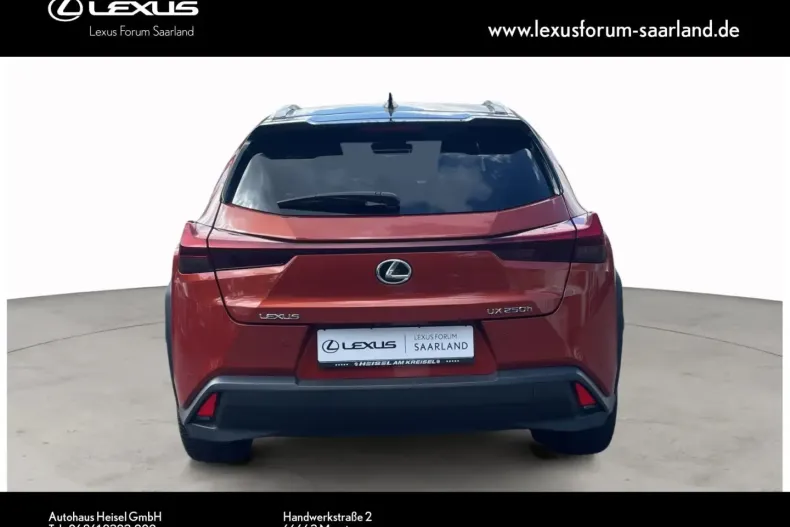 Lexus UX din 2022 cu 30.800 km - oferta LEX117614 - foto 4