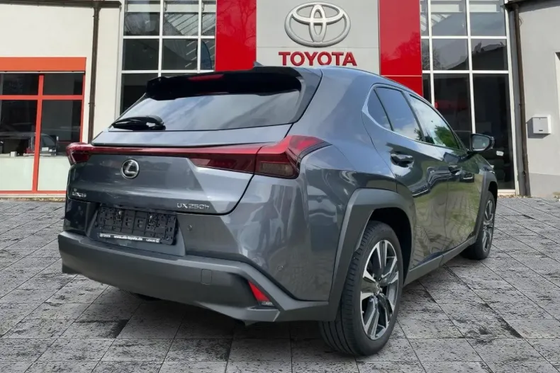 Lexus UX din 2023 cu 39.890 km - oferta LEX117615 - foto 7