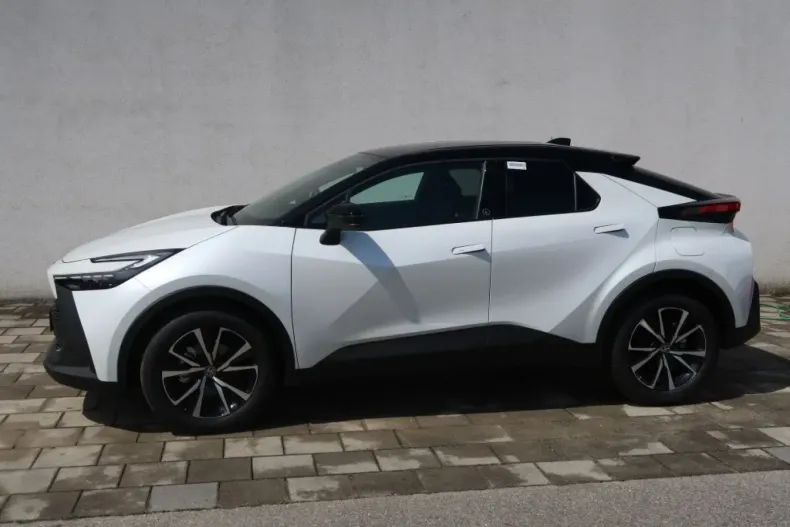 Toyota C-HR din 2023 cu 18.400 km - oferta TOY117618 - foto 2