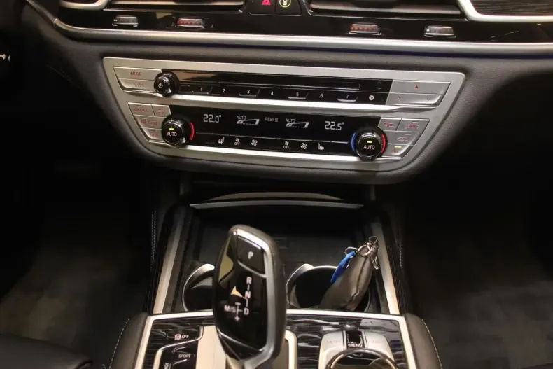 BMW 745 din 2021 cu 71.700 km - oferta BMW117630 - foto 7