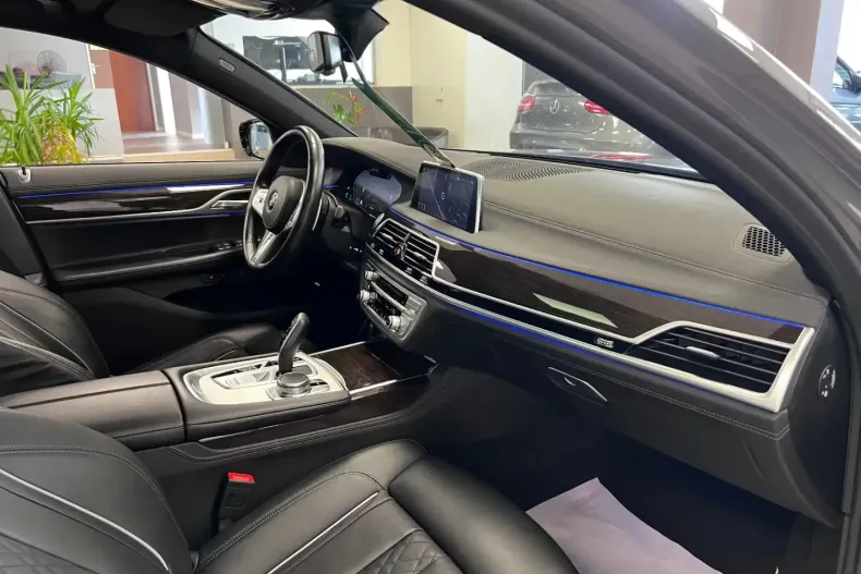 BMW 740 din 2021 cu 148.900 km - oferta BMW117631 - foto 11