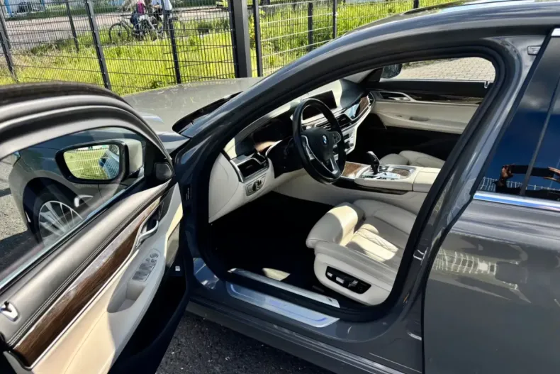 BMW 745 din 2020 cu 147.000 km - oferta BMW117633 - foto 8