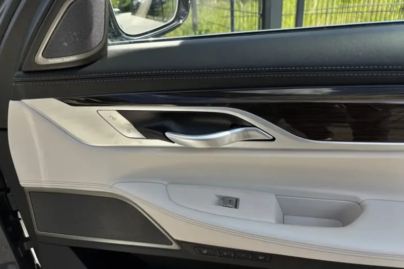 BMW 745 din 2020 cu 147.000 km - oferta BMW117633 - foto 11