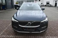 Volvo XC60 din 2022 cu 60.700 km - oferta VOL117635 - foto 2