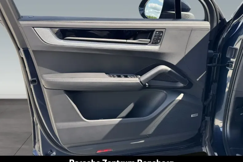 Porsche Cayenne din 2024 cu 7.400 km - oferta POR117638 - foto 21