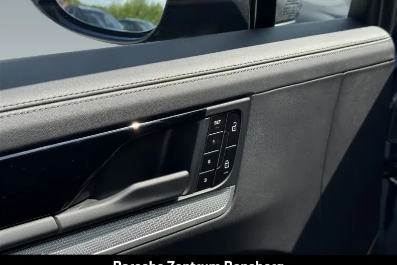 Porsche Cayenne din 2024 cu 7.400 km - oferta POR117638 - foto 22